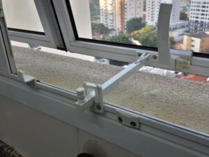 limitadores para janelas basculantes