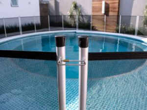 cerca de proteção para piscina